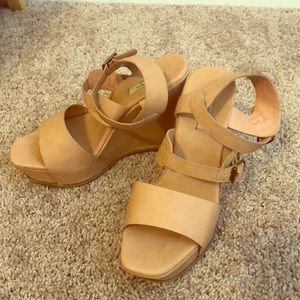 Simply Vera wedges